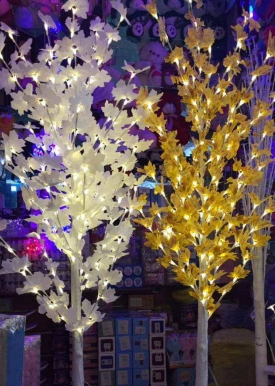 Multi color light tree